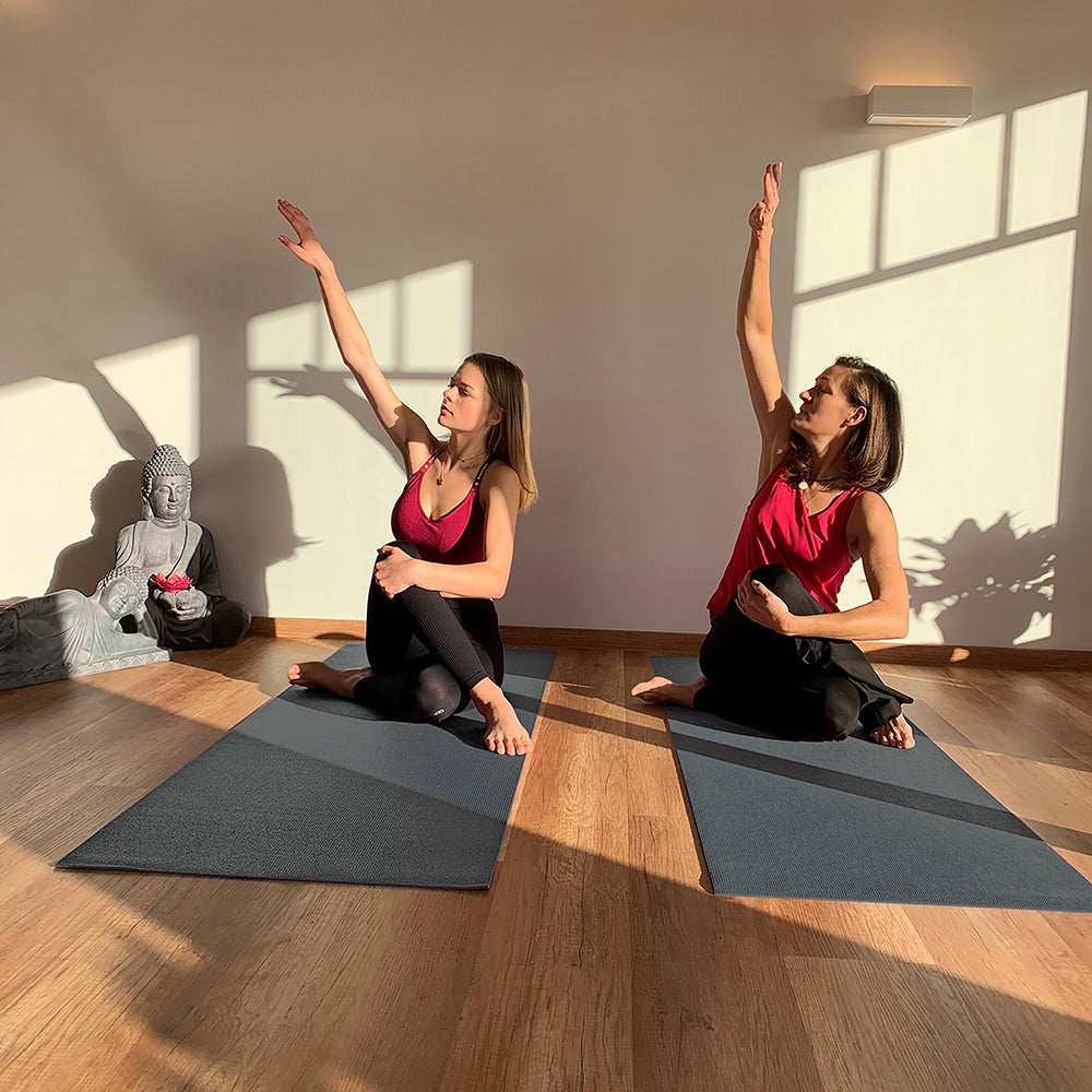Yoga_Sports_Matte_anthrazit-Anwendung