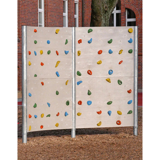 Freistehende Boulderwand Schieferstruktur